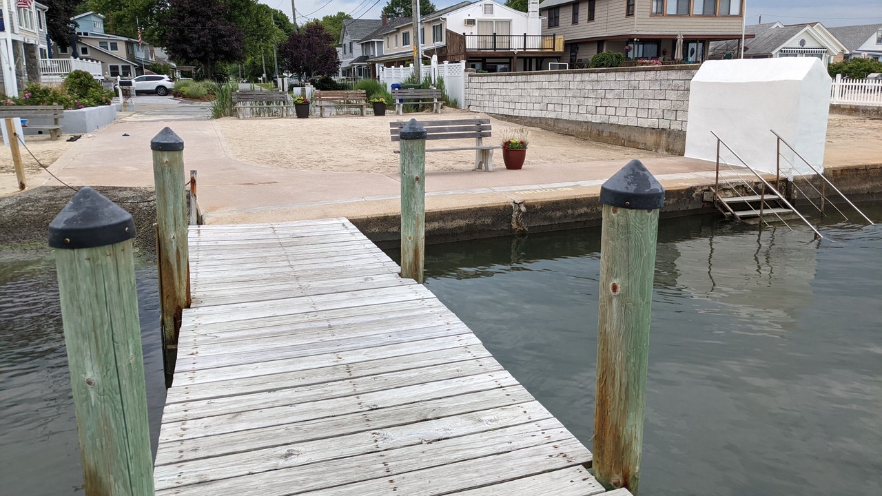 Photo of Outdoor in Saybrook Manor