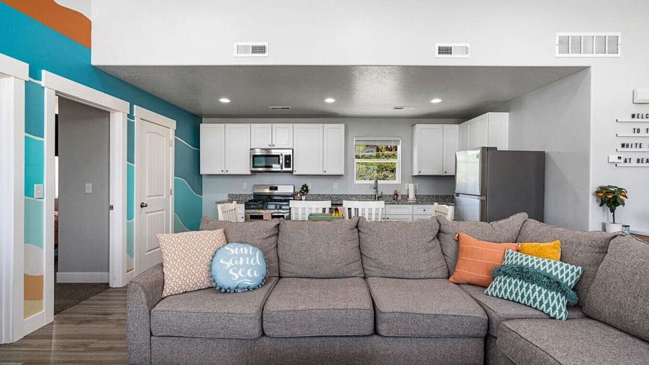 Photo of Livingroom in Sweetwater