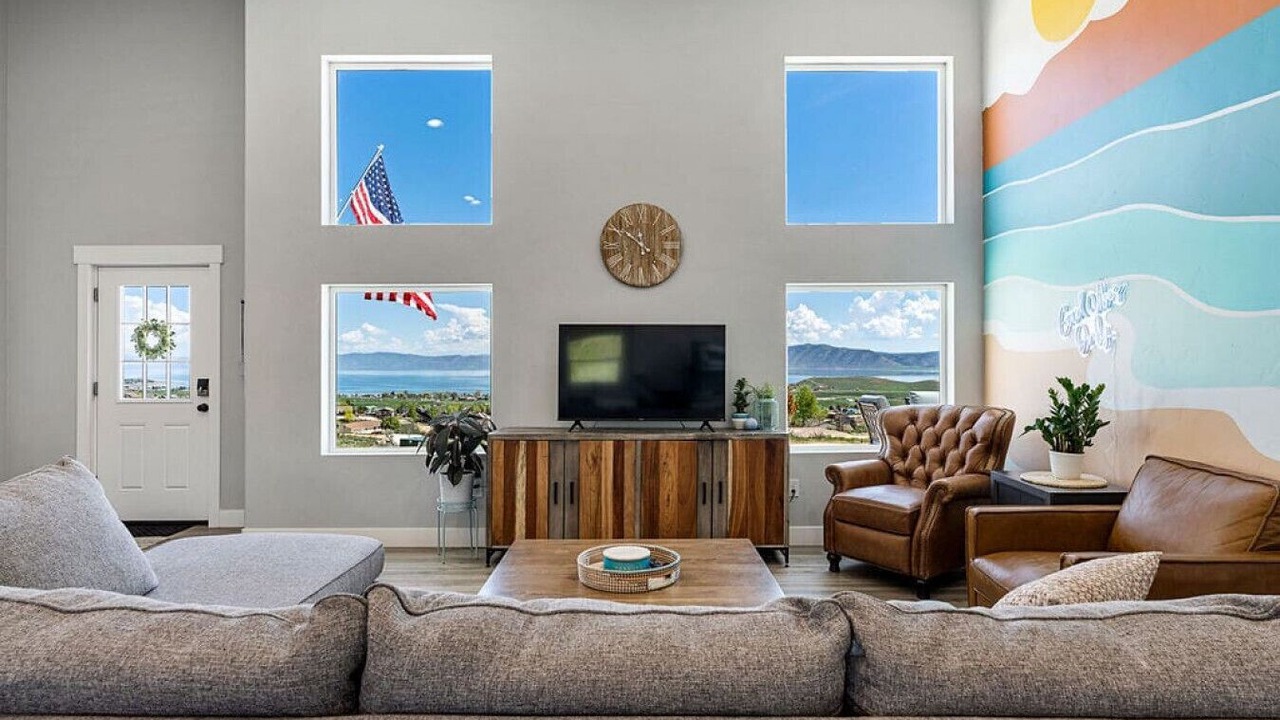 Photo of Livingroom in Sweetwater