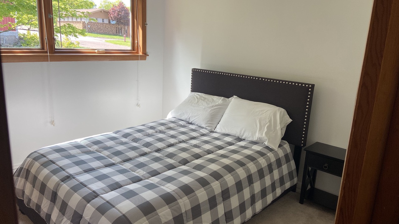 Photo of Bedroom in South Range