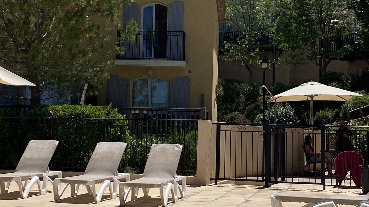 Photo of Outdoor in Pont Royal