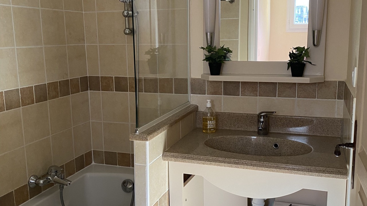 Photo of Bathroom in Pont Royal