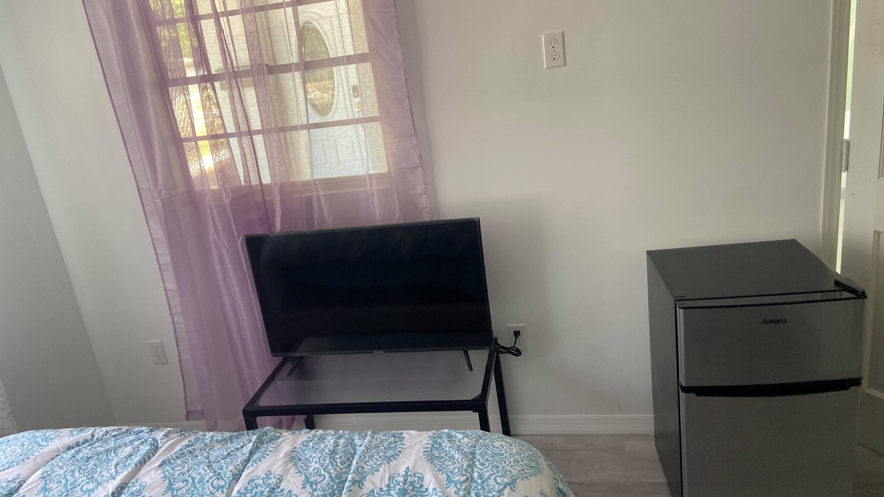 Photo of Bedroom in Trailer Estates