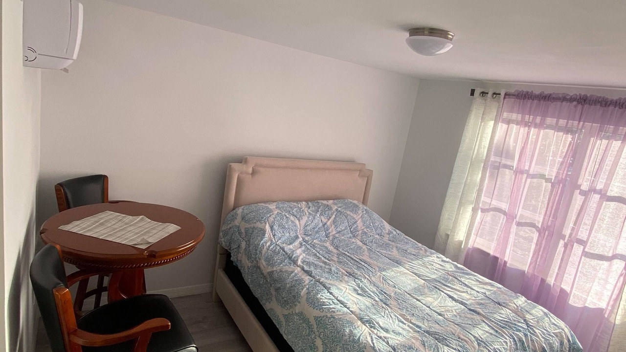 Photo of Bedroom in Trailer Estates