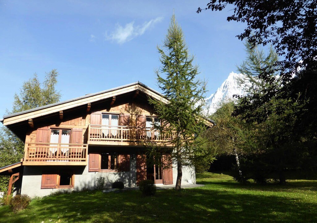 Photo of Buildings in Les Houches