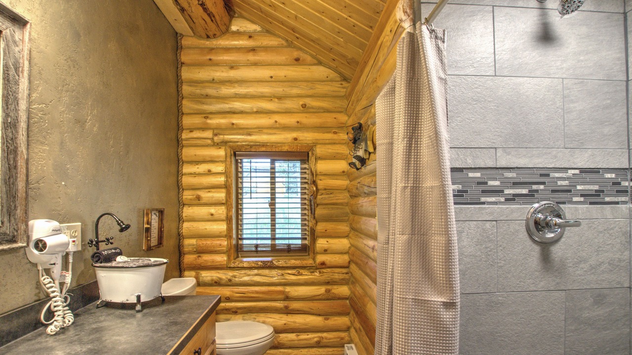 Photo of Bathroom in Lazy Acres