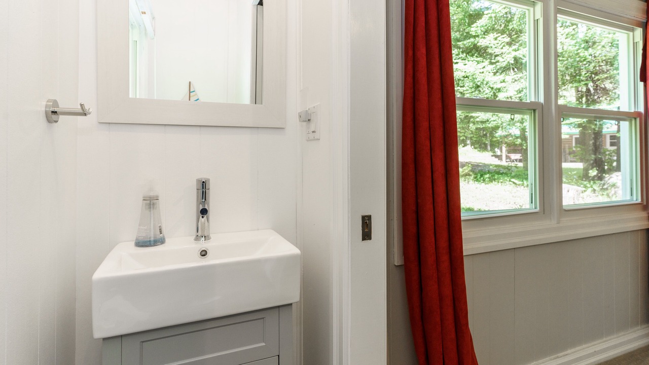 Photo of Bathroom in Algonquin Highlands