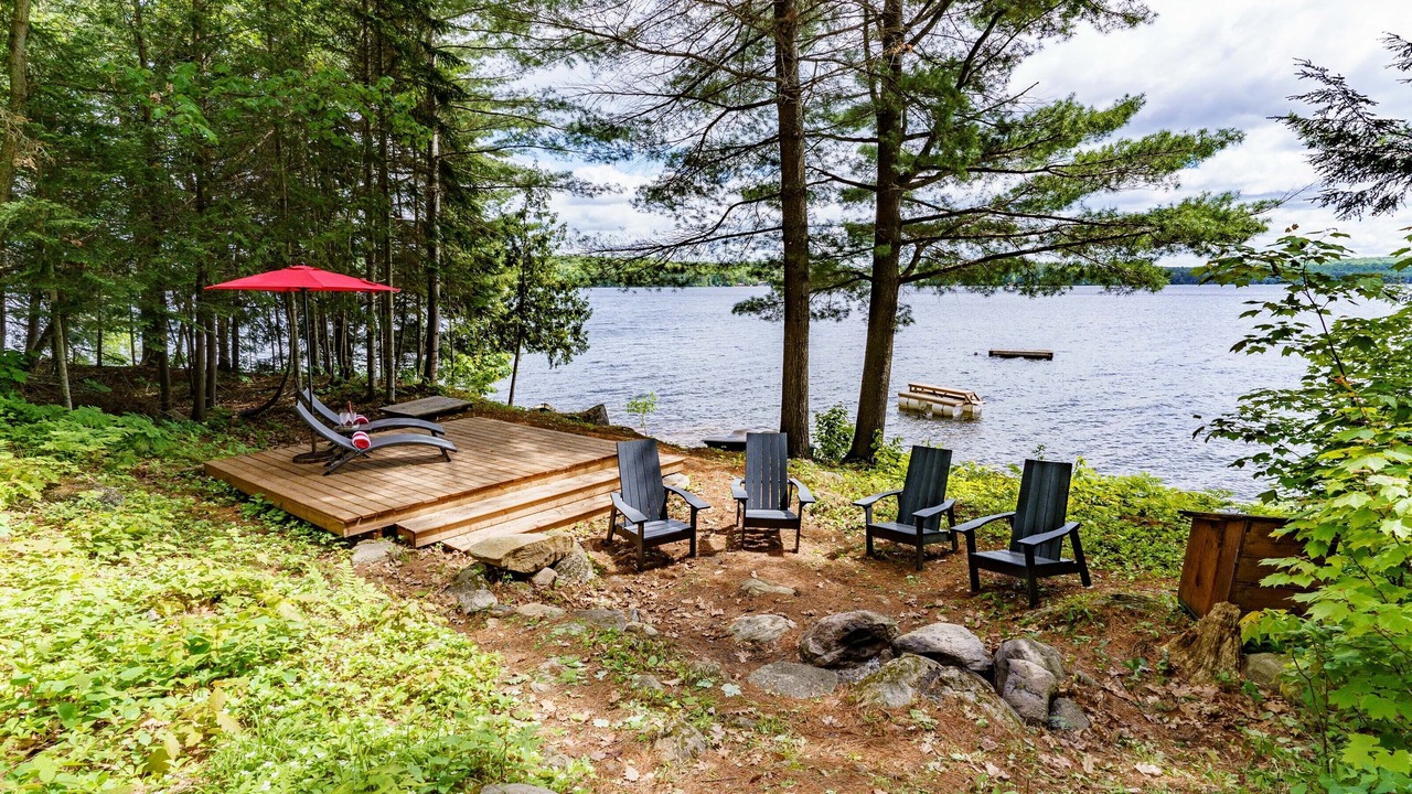 Photo of Patio Balcony in Algonquin Highlands
