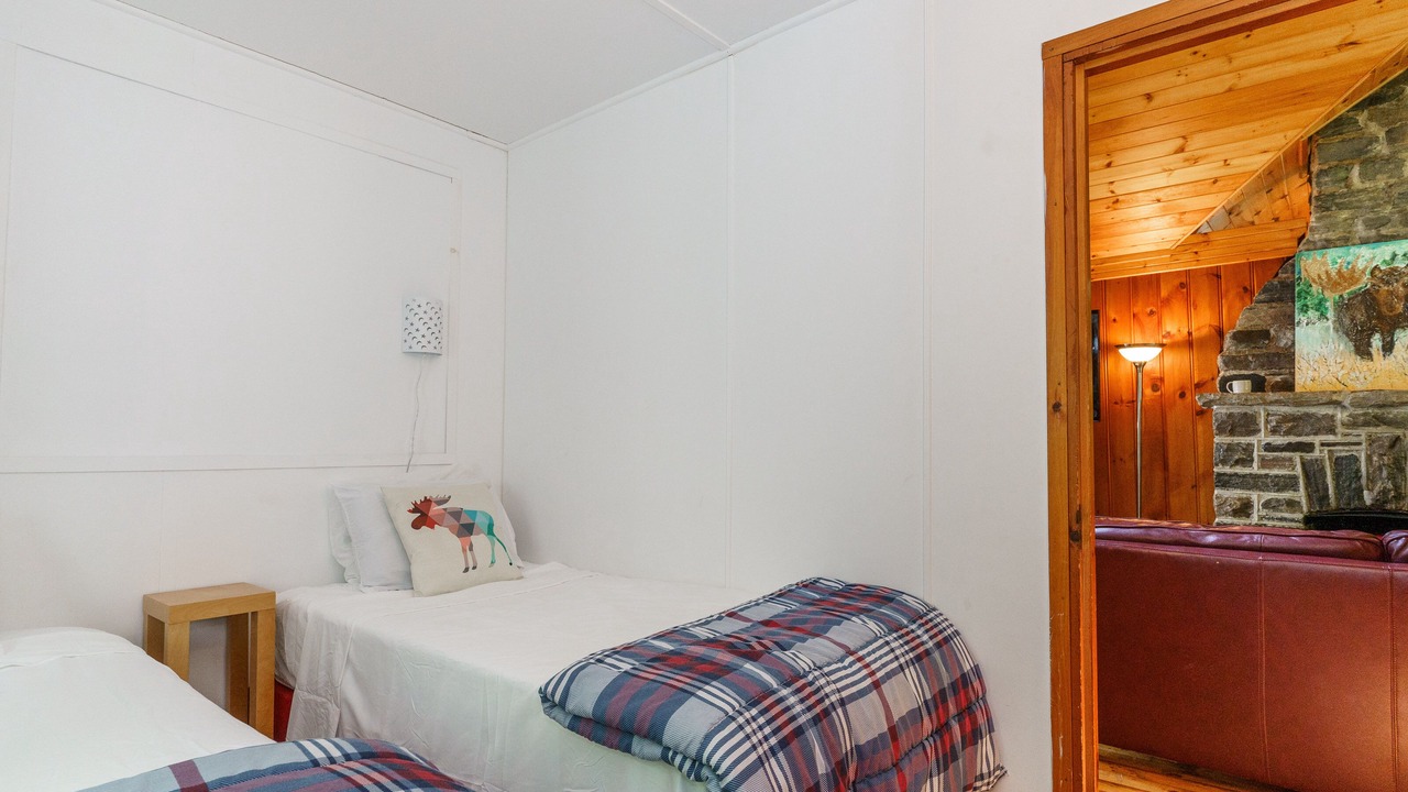 Photo of Bedroom in Algonquin Highlands