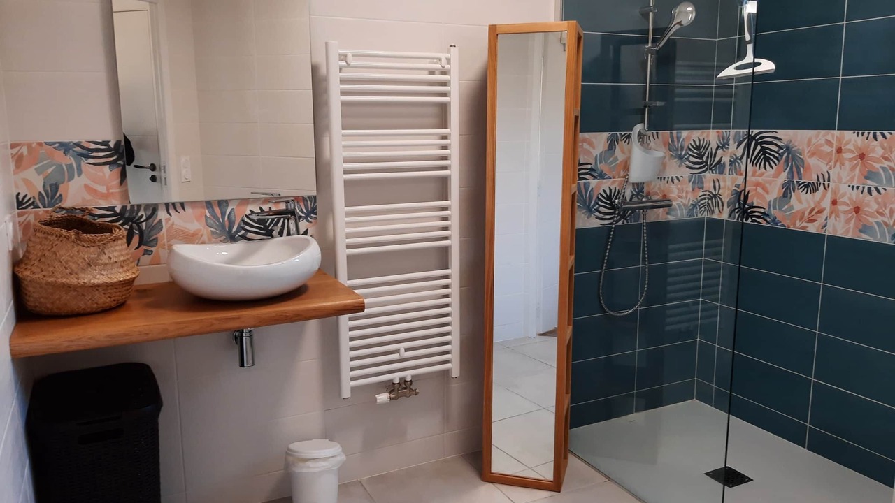 Photo of Bathroom in Genets
