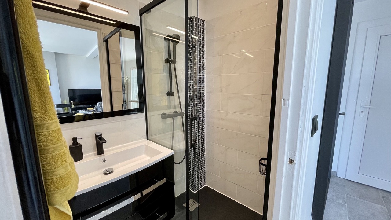 Photo of Bathroom in Sete