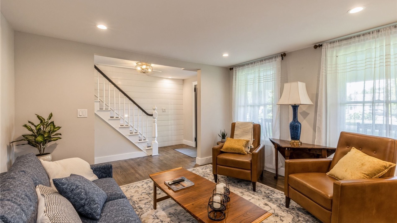 Photo of Livingroom in Southold