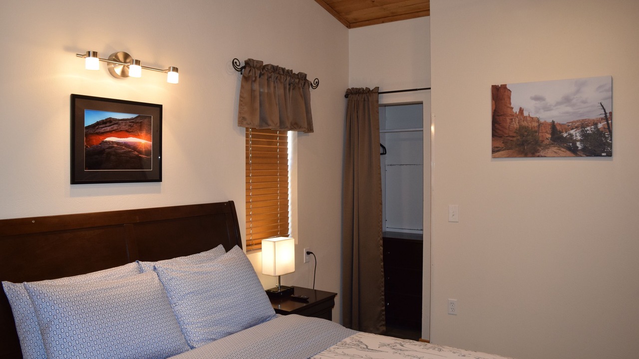 Photo of Bedroom in Cannonville