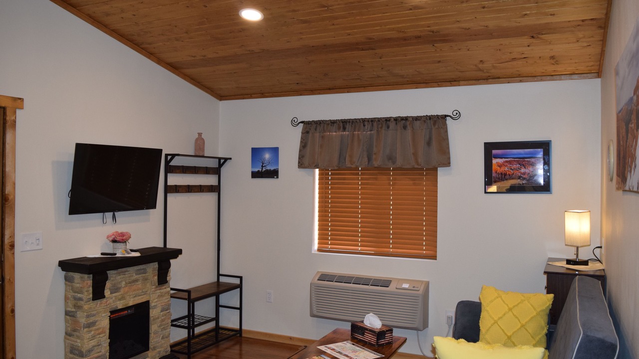 Photo of Livingroom in Cannonville