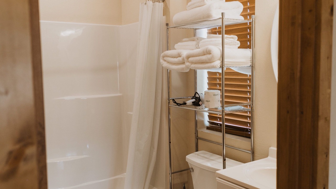Photo of Bathroom in Cannonville