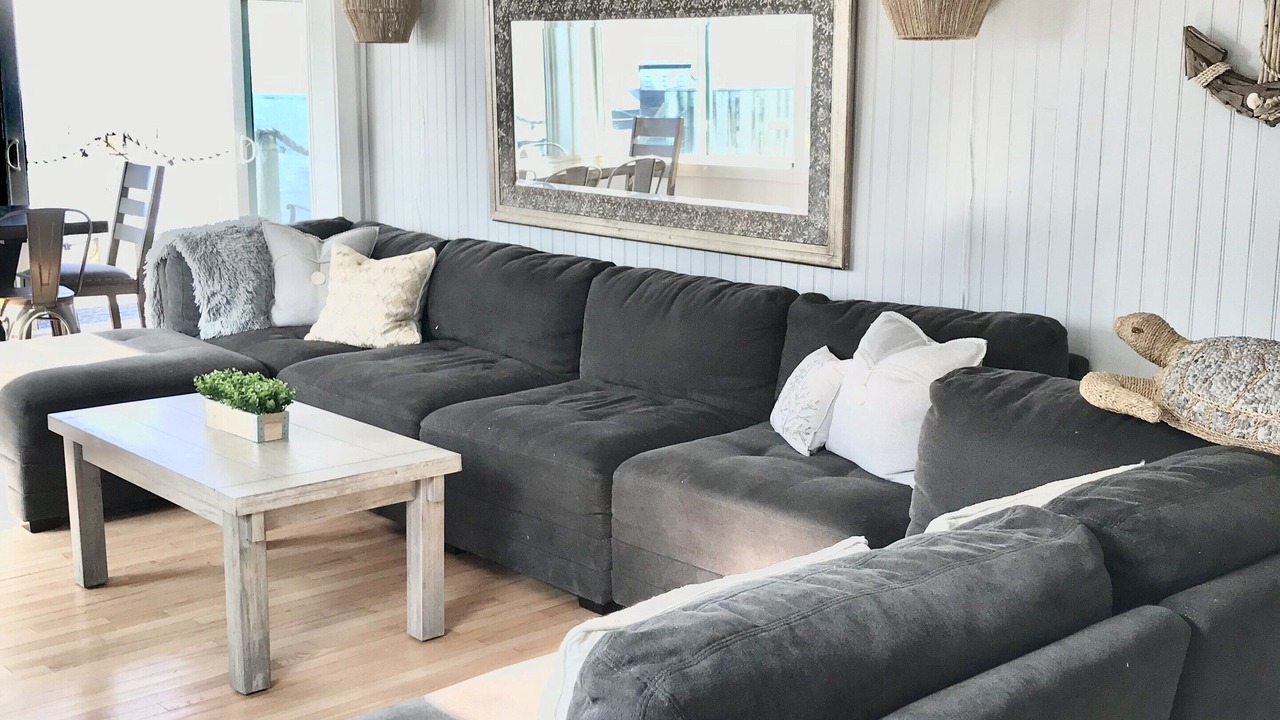 Photo of Livingroom in Old Saybrook