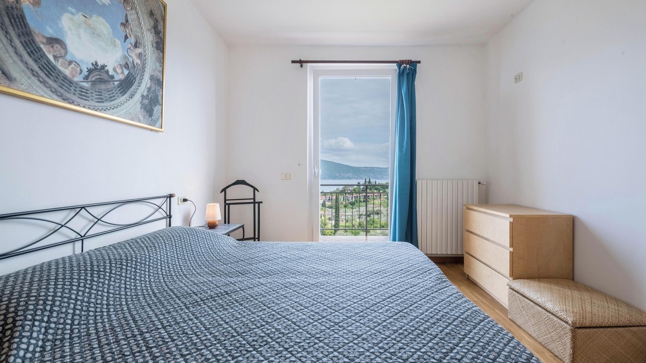 Photo of Bedroom in Toscolano Maderno
