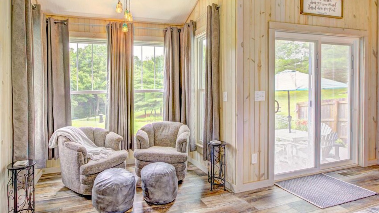 Photo of Livingroom in Logan