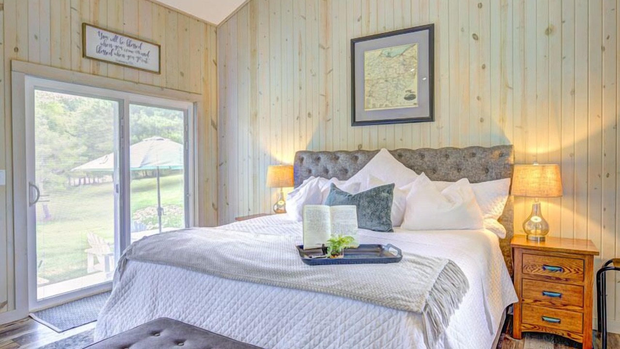 Photo of Bedroom in Logan
