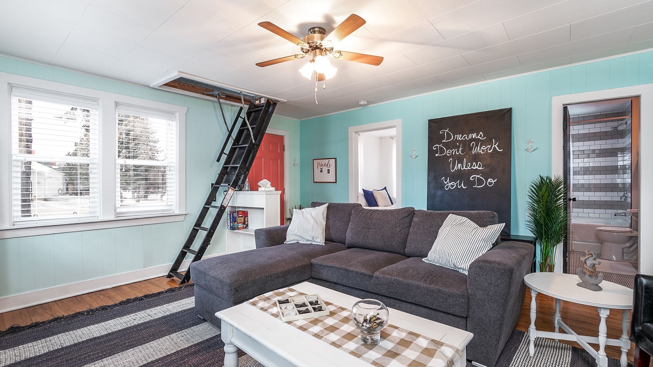 Photo of Livingroom in Sylvan Lake