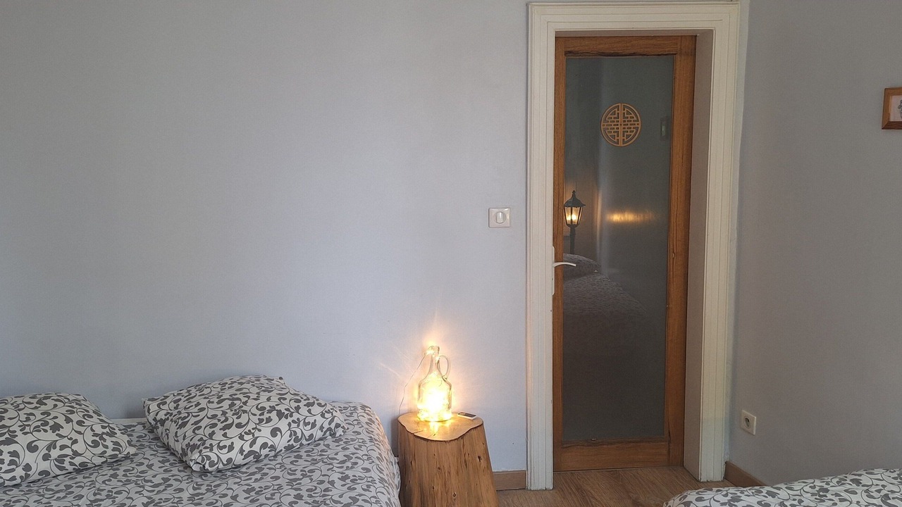 Photo of Bedroom in Antigone