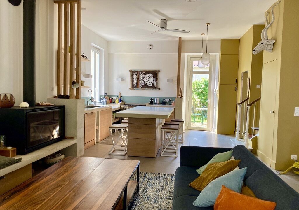 Photo of Livingroom in 8th Arrondissement
