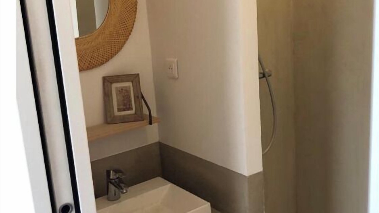 Photo of Bathroom in 8th Arrondissement