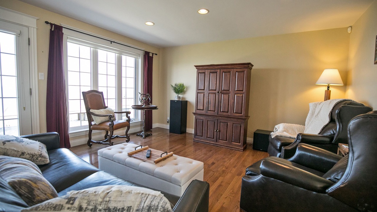 Photo of Livingroom in Amherst