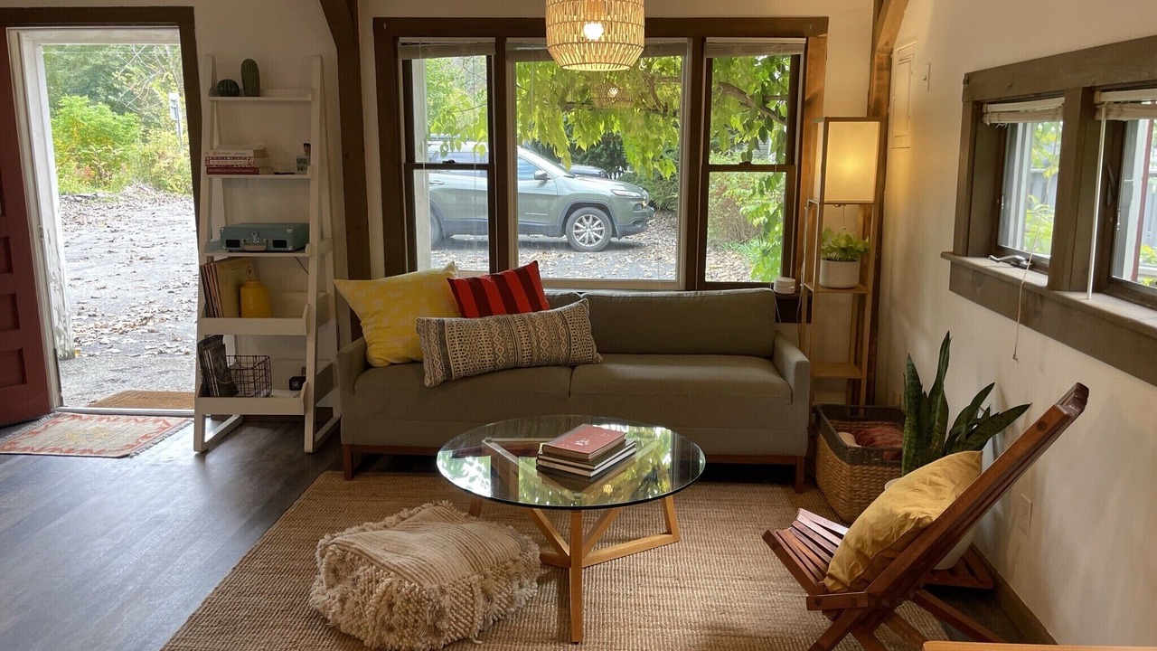 Photo of Livingroom in Phoenicia