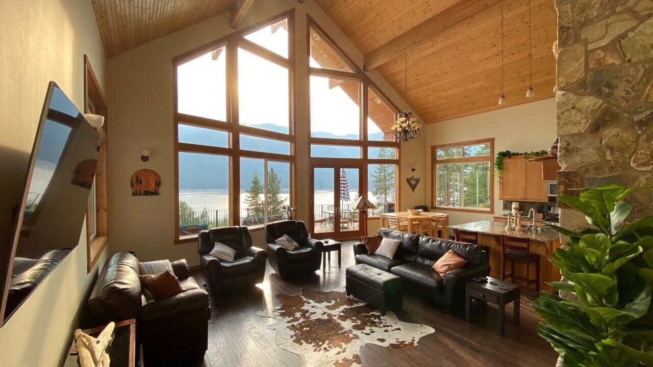 Photo of Livingroom in Cle Elum
