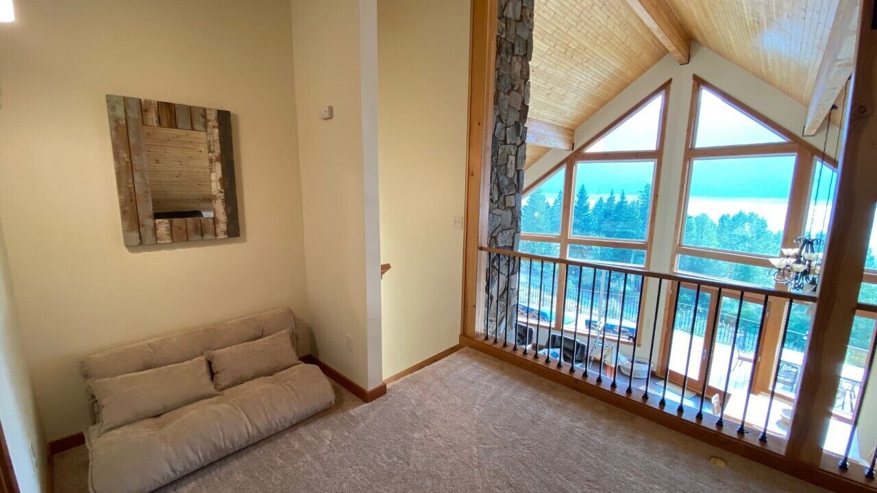 Photo of Livingroom in Cle Elum