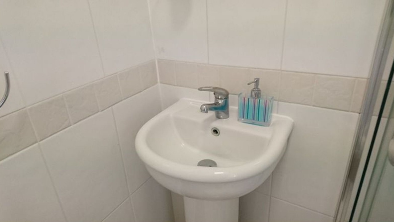 Photo of Bathroom in Harlington