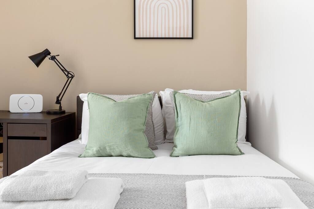 Photo of Bedroom in Lancaster Gate