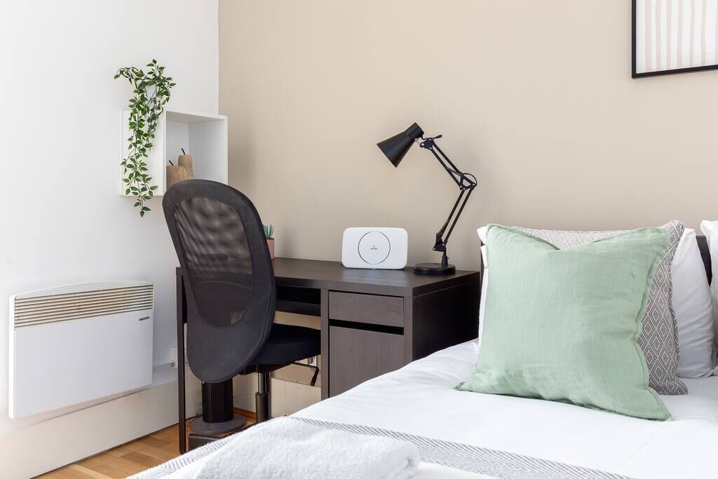 Photo of Bedroom in Lancaster Gate