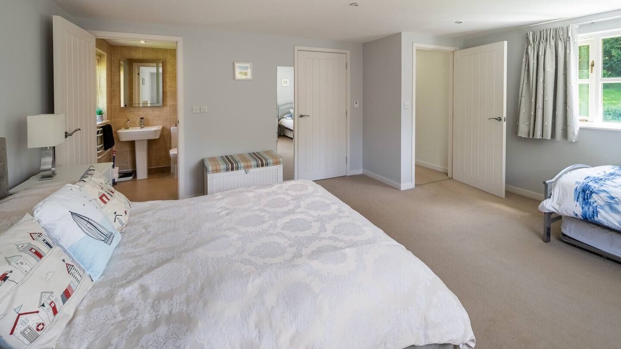 Photo of Bedroom in Holcombe Burnell