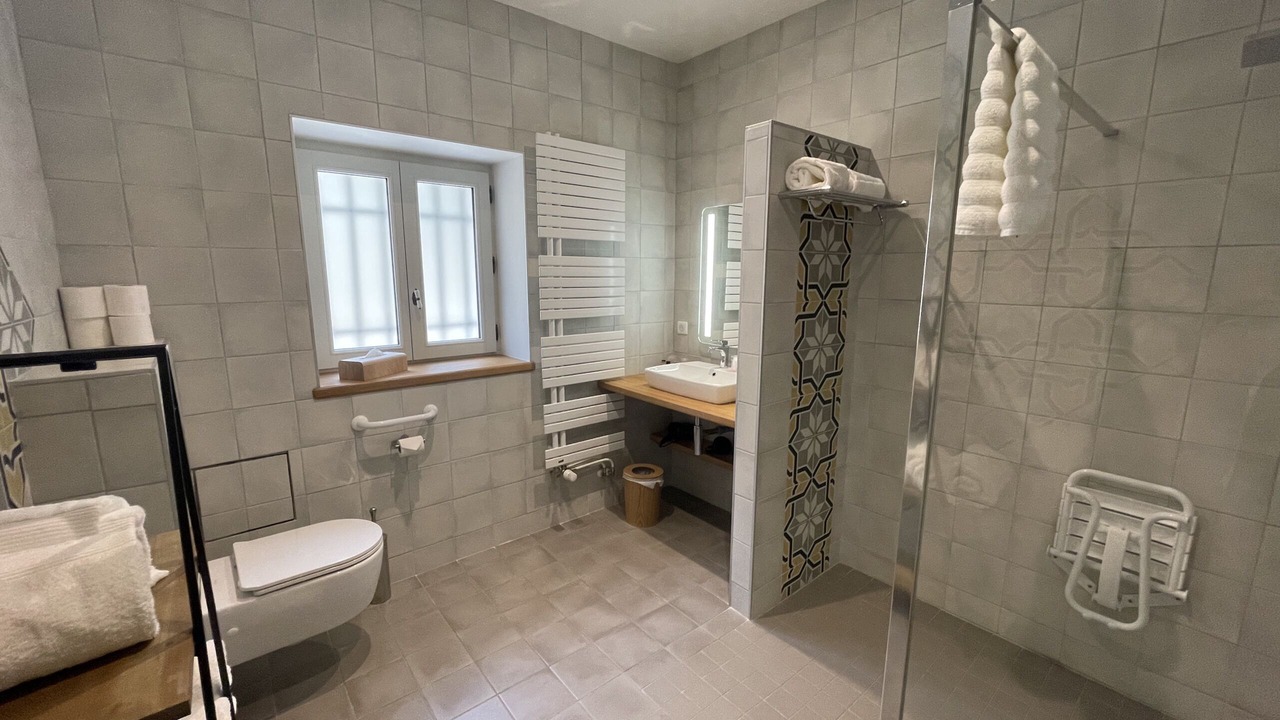 Photo of Bathroom in Savigny-les-Beaune