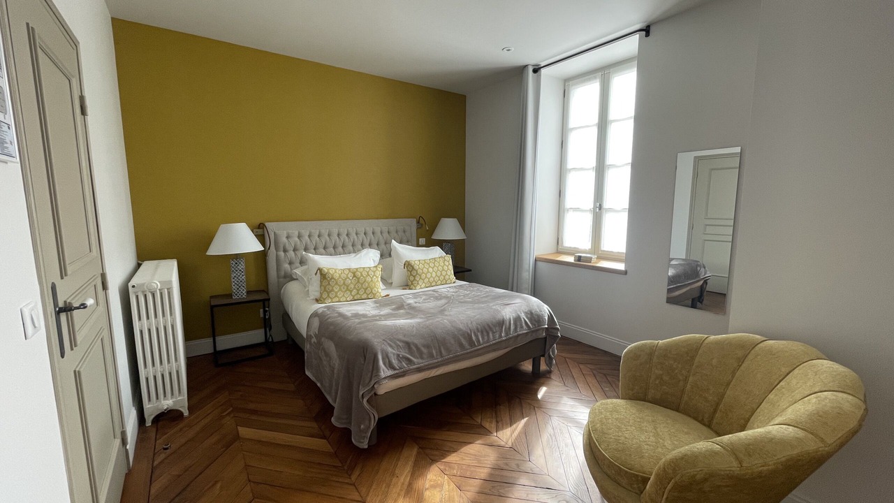 Photo of Bedroom in Savigny-les-Beaune