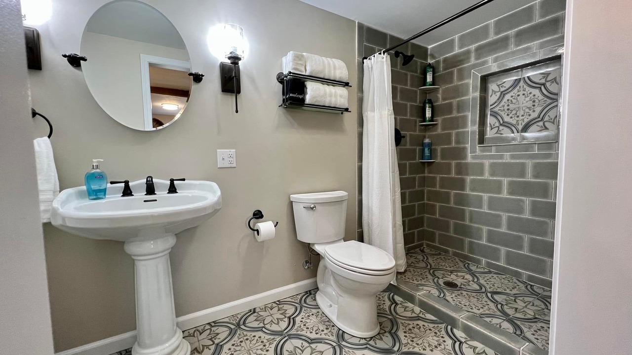 Photo of Bathroom in Alto Pass