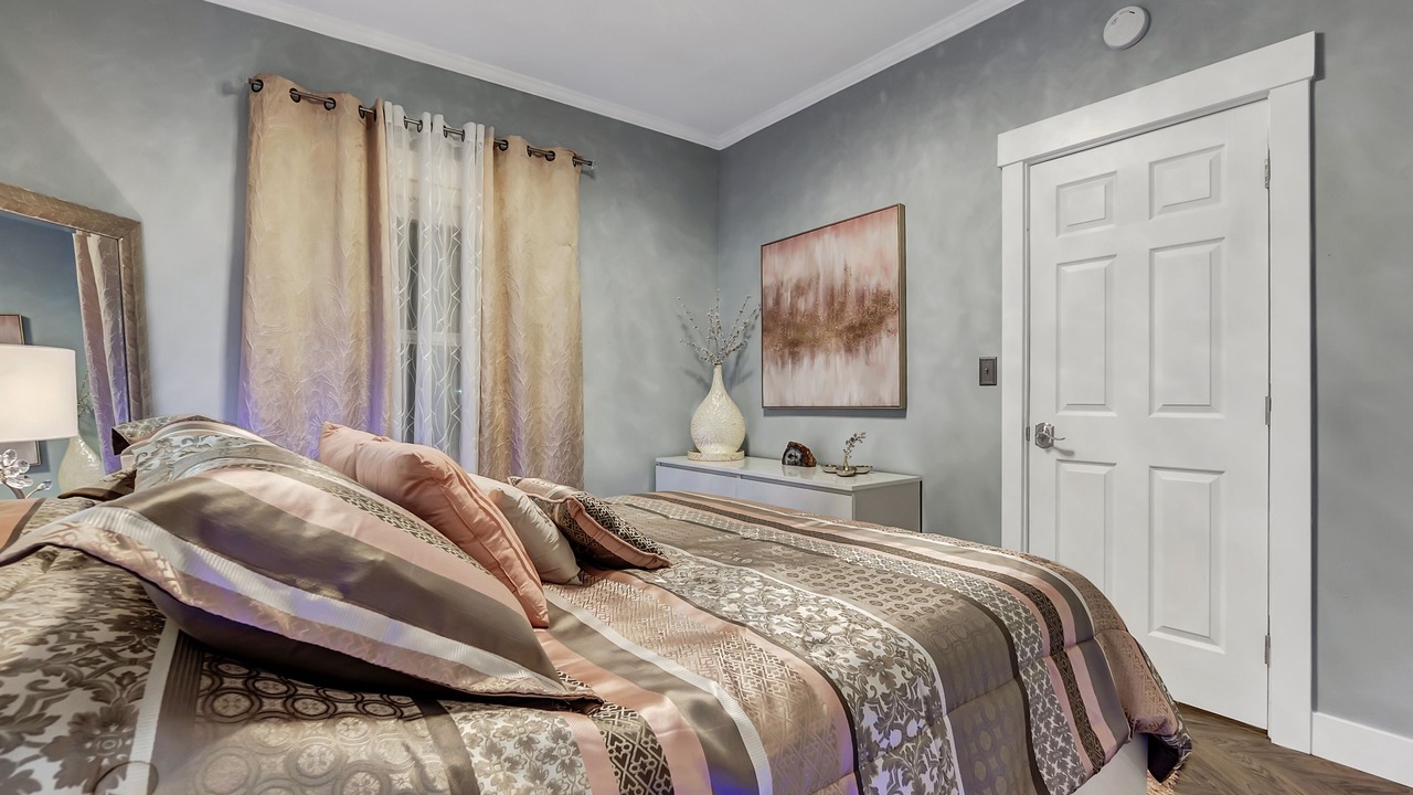 Photo of Bedroom in Logan