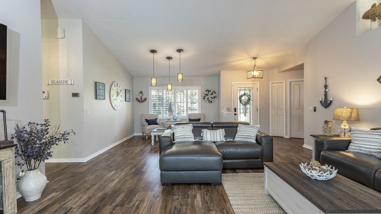Photo of Livingroom in Palm Harbor