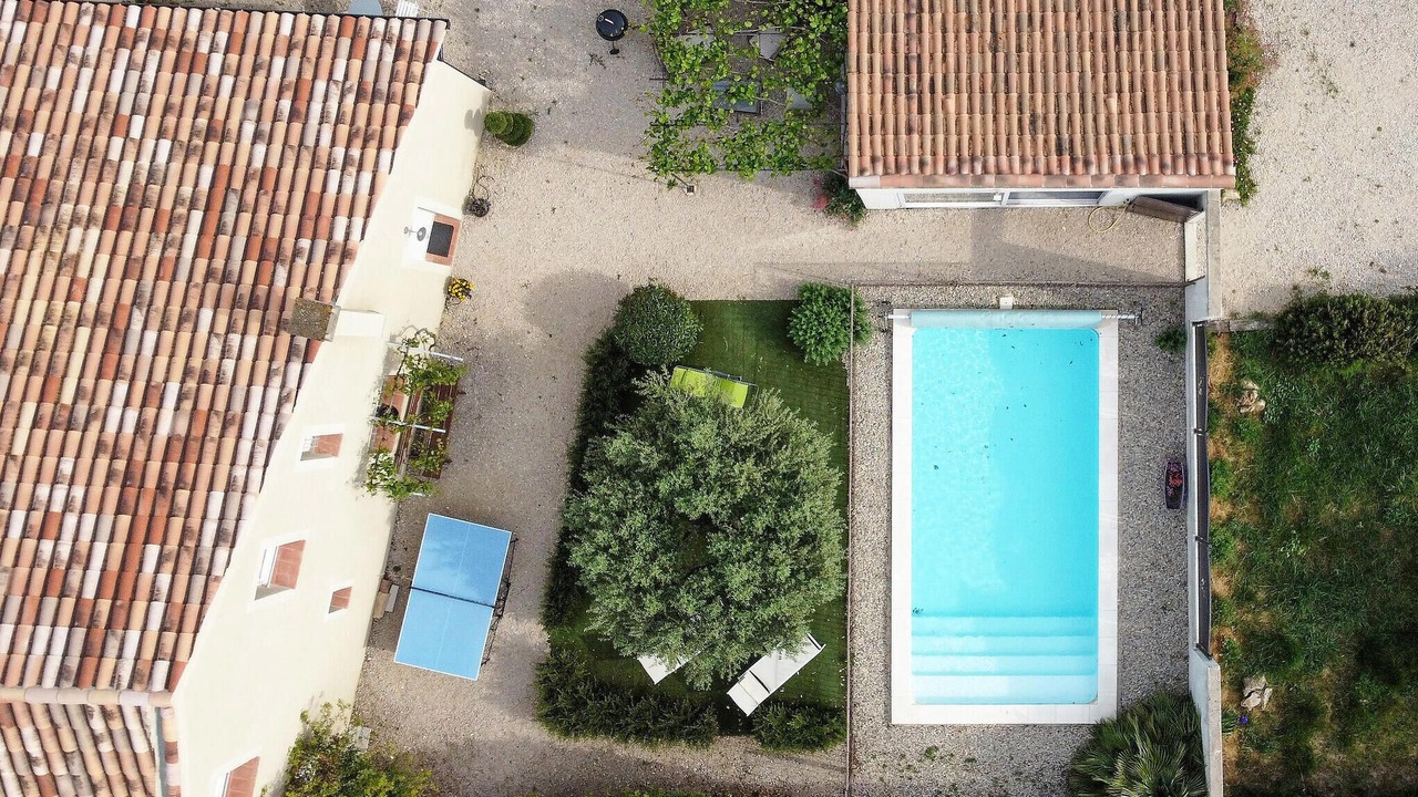 Photo of Outdoor in Violes