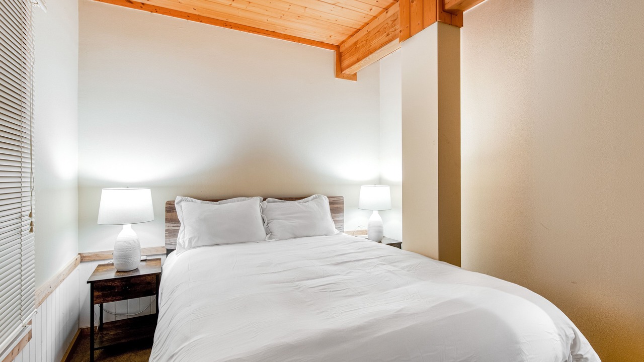 Photo of Bedroom in Snoqualmie Pass