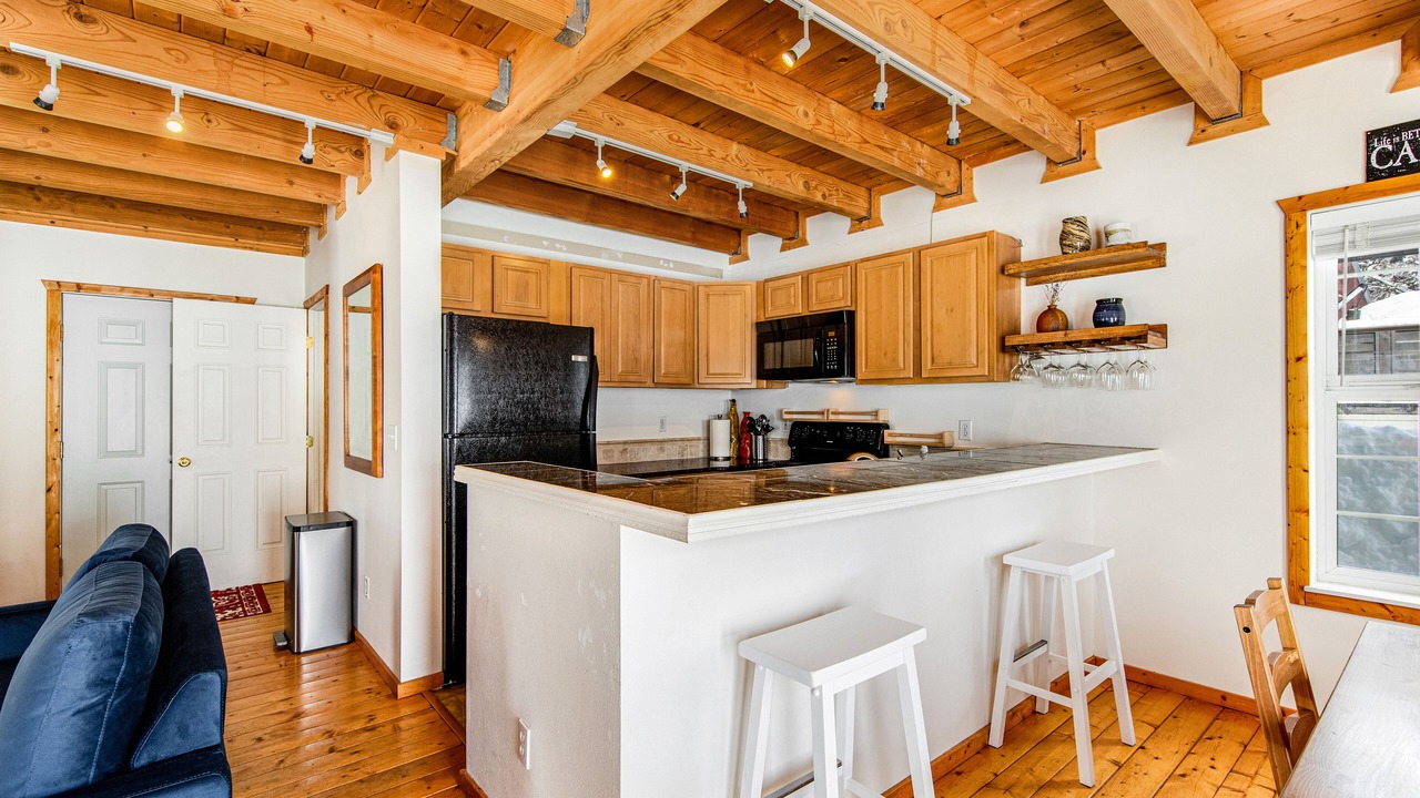 Photo of Kitchen in Snoqualmie Pass