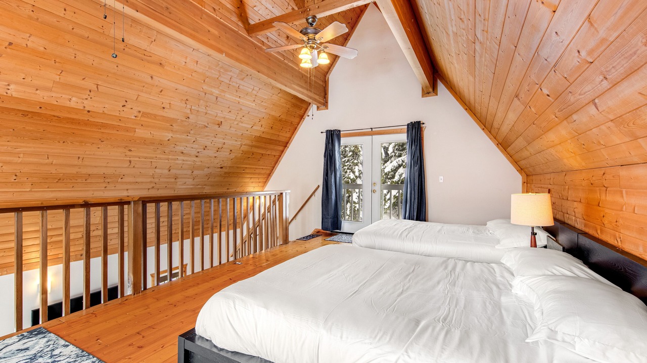 Photo of Bedroom in Snoqualmie Pass
