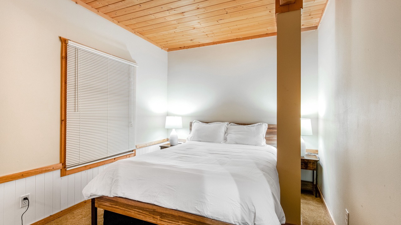 Photo of Bedroom in Snoqualmie Pass