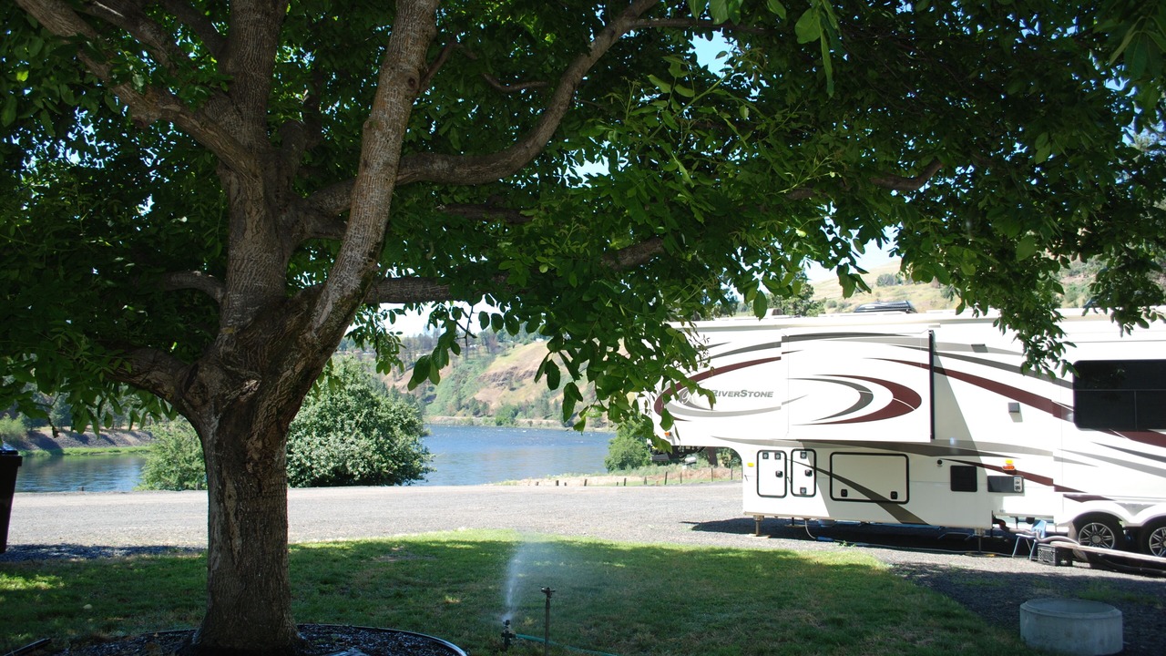 Photo of Outdoor in Lenore