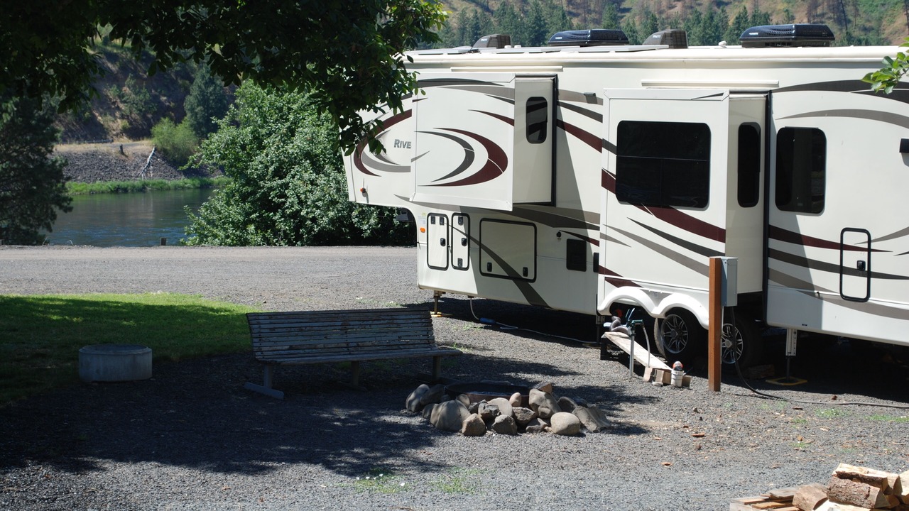 Photo of Outdoor in Lenore