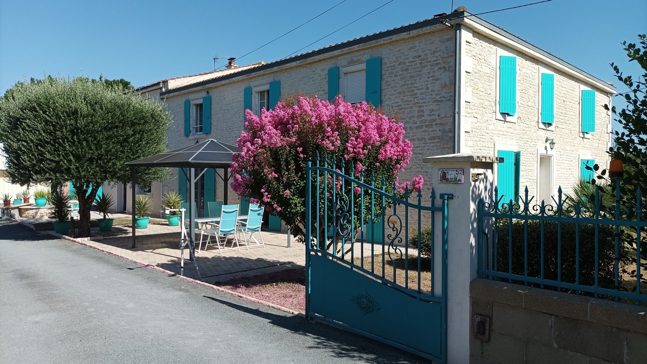 Photo of Outdoor in Saint-Hilaire-la-Palud