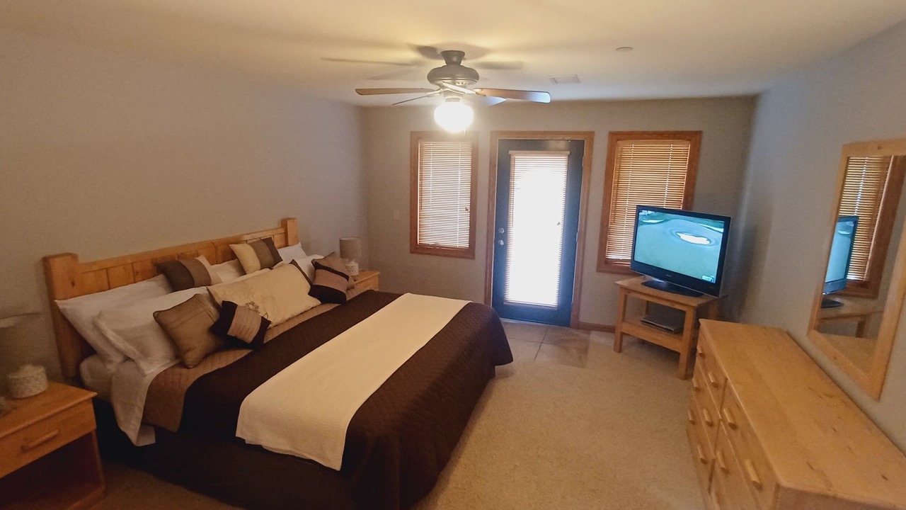 Photo of Bedroom in Arkdale