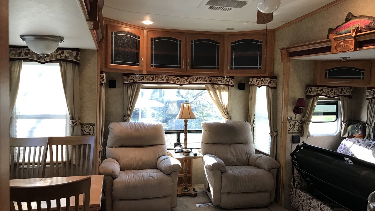 Photo of Livingroom in Curtis
